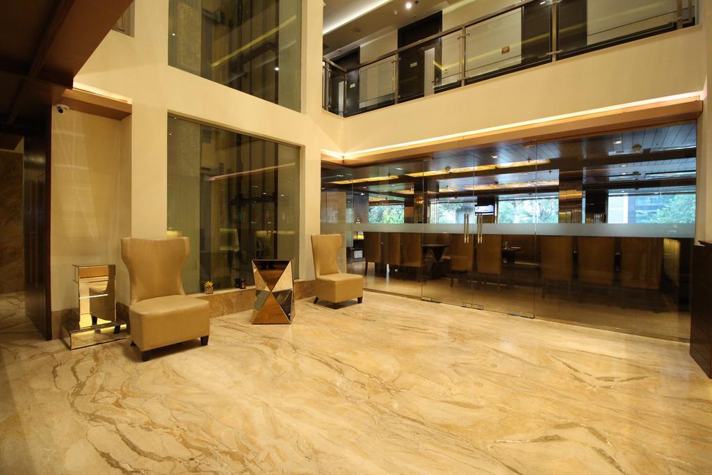 Hotel Golden Grand Delhi  Exterior photo
